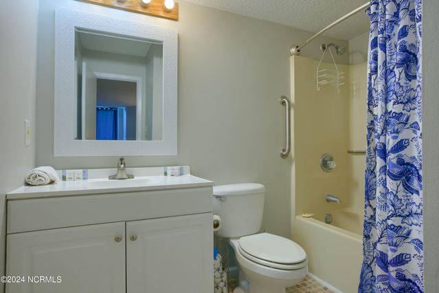 2000 New River Inlet Road 1305, North Topsail Beach, NC 28460