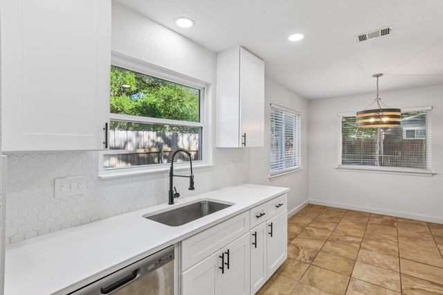 11311 Prairie Dog TRL, Austin, TX 78750