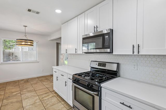 11311 Prairie Dog TRL, Austin, TX 78750