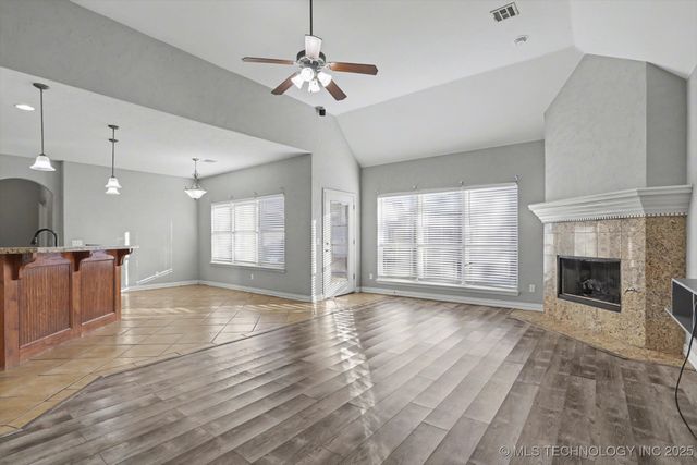 2619 S 14th Place, Broken Arrow, OK 74012