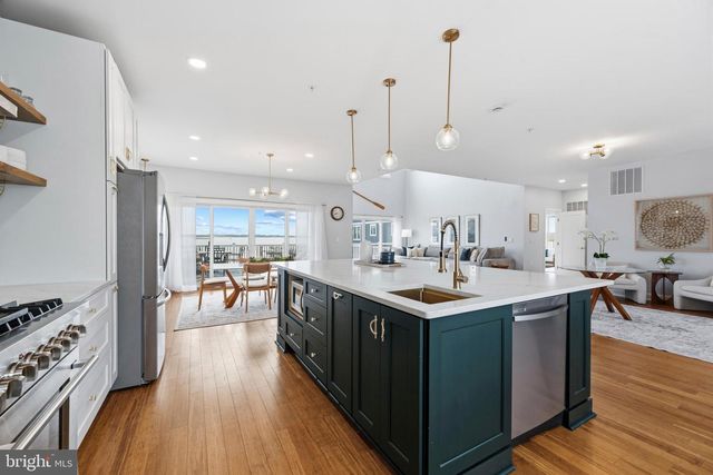 3675 1ST AVE, Edgewater, MD 21037