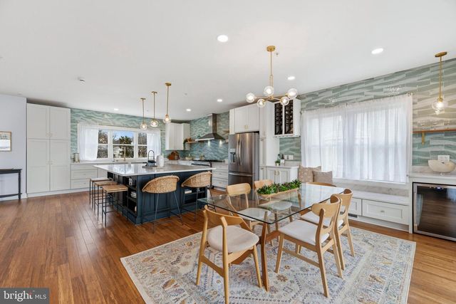 3675 1ST AVE, Edgewater, MD 21037