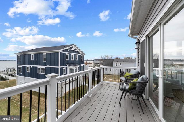 3675 1ST AVE, Edgewater, MD 21037