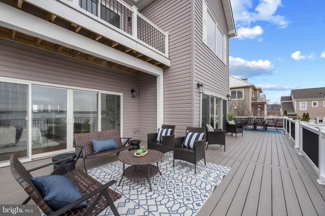 3675 1ST AVE, Edgewater, MD 21037