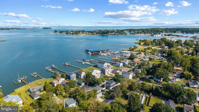 3675 1ST AVE, Edgewater, MD 21037