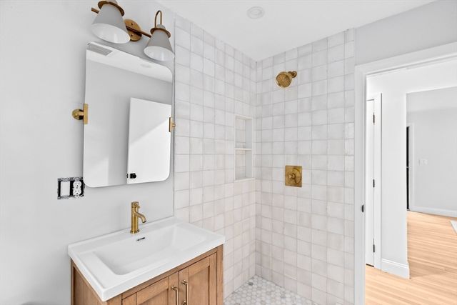 14 Spring Street, Hingham, MA 02043