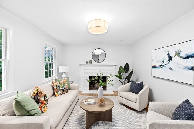 14 Spring Street, Hingham, MA 02043