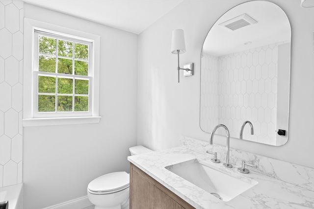 14 Spring Street, Hingham, MA 02043