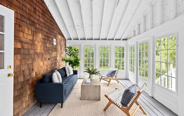 14 Spring Street, Hingham, MA 02043