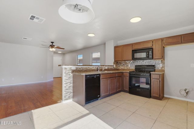 7017 PANDORA Street, El Paso, TX 79904