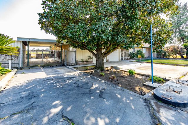 12265 E Dinuba Avenue, Selma, CA 93662