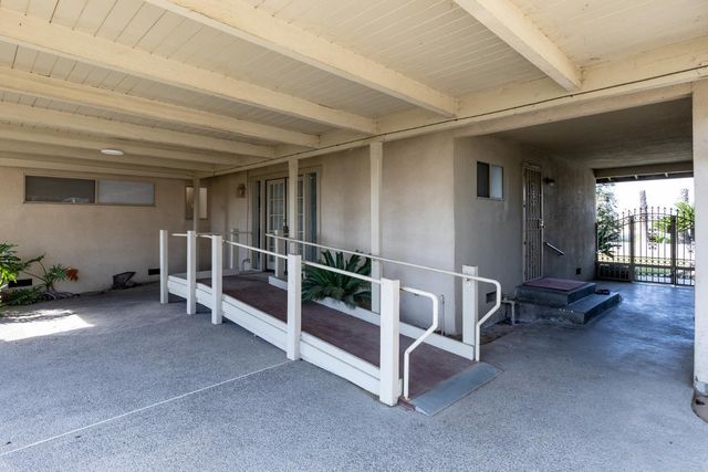 12265 E Dinuba Avenue, Selma, CA 93662