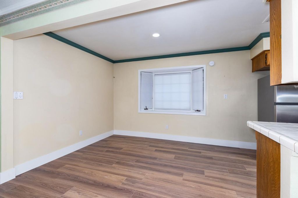 Image 18 of property listing at 12265 E Dinuba Avenue, Selma, CA 93662