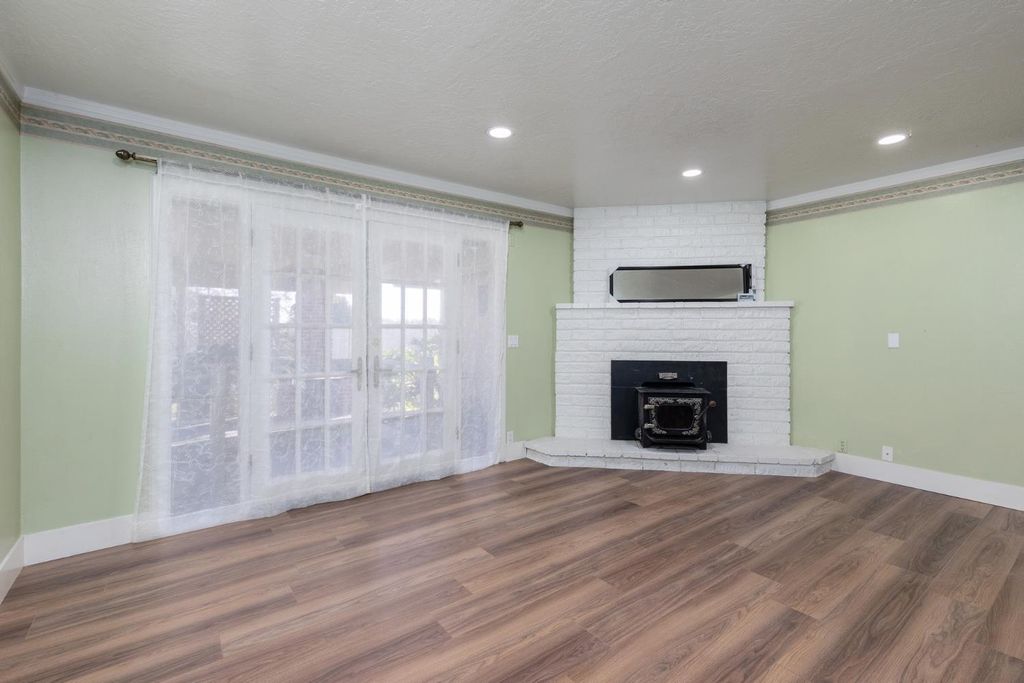 Image 22 of property listing at 12265 E Dinuba Avenue, Selma, CA 93662