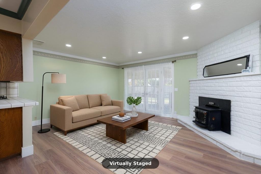 Image 7 of property listing at 12265 E Dinuba Avenue, Selma, CA 93662