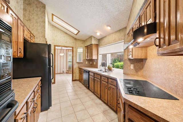 2211 Marvin Gardens Street, Arlington, TX 76011