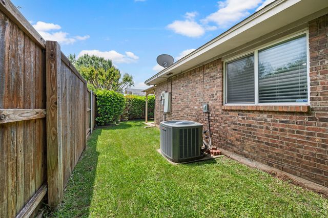 2211 Marvin Gardens Street, Arlington, TX 76011