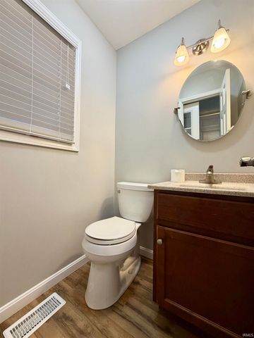 5645 Gardenia Drive, Newburgh, IN 47630