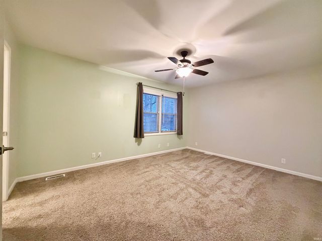 5645 Gardenia Drive, Newburgh, IN 47630