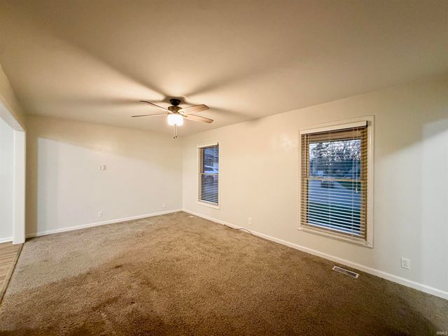 5645 Gardenia Drive, Newburgh, IN 47630