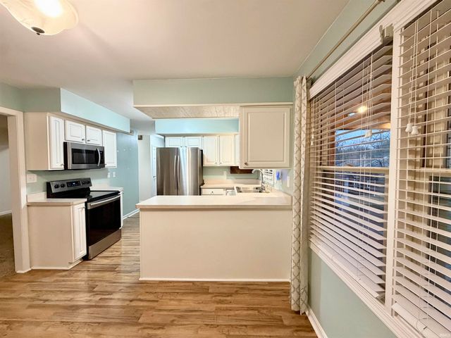 5645 Gardenia Drive, Newburgh, IN 47630