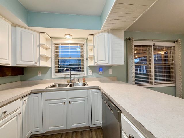 5645 Gardenia Drive, Newburgh, IN 47630