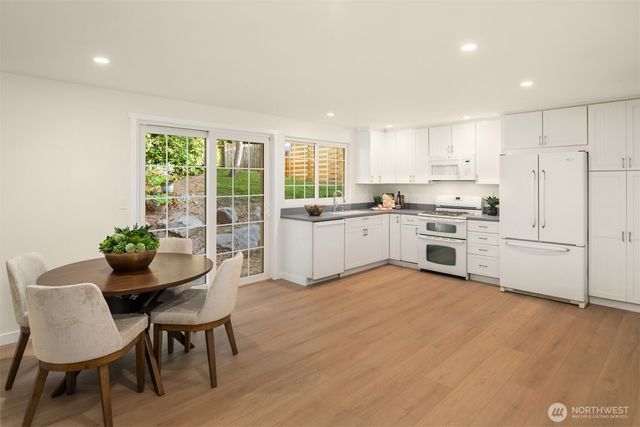 12523 NE 138th Place, Kirkland, WA 98034
