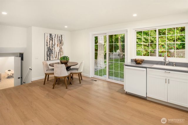 12523 NE 138th Place, Kirkland, WA 98034