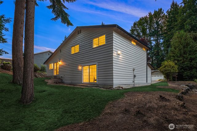 12523 NE 138th Place, Kirkland, WA 98034