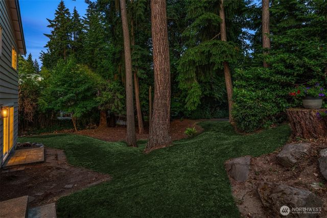 12523 NE 138th Place, Kirkland, WA 98034