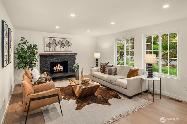 12523 NE 138th Place, Kirkland, WA 98034
