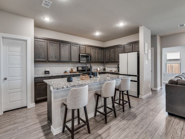 626 Congressional Avenue, Red Oak, TX 75154