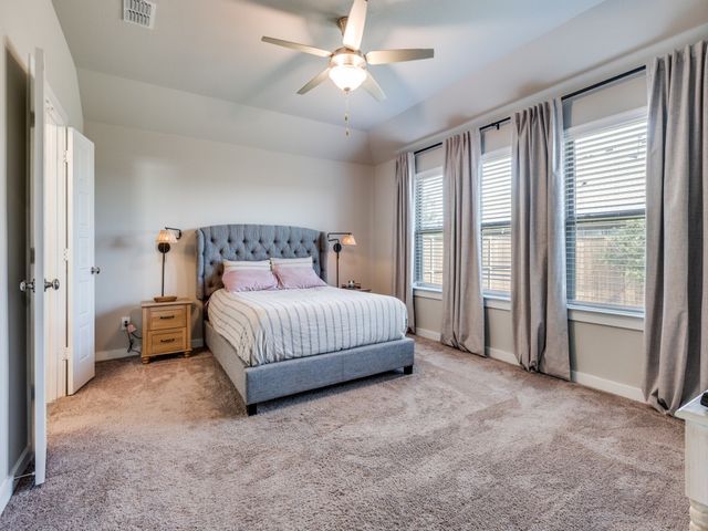 626 Congressional Avenue, Red Oak, TX 75154