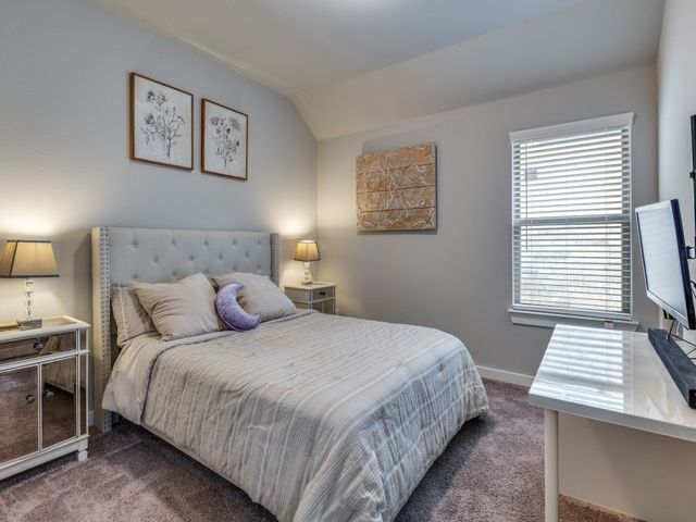 626 Congressional Avenue, Red Oak, TX 75154