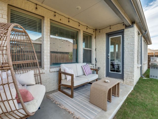 626 Congressional Avenue, Red Oak, TX 75154