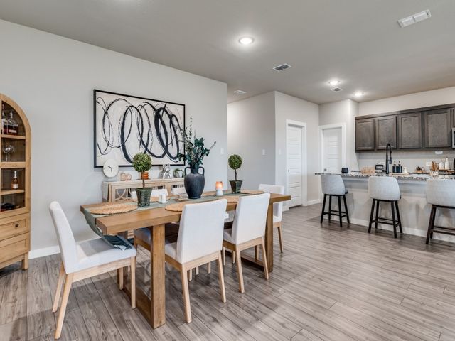 626 Congressional Avenue, Red Oak, TX 75154