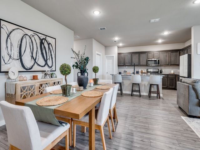 626 Congressional Avenue, Red Oak, TX 75154