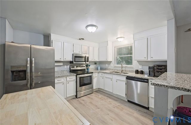2709 Sutters Mill Ct, Midlothian, VA 23112