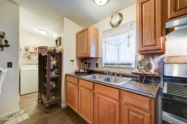 7807 E MAIN Street H-27, Mesa, AZ 85207