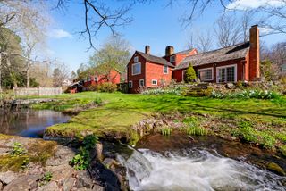 40 North Street, North Branford, CT 06471