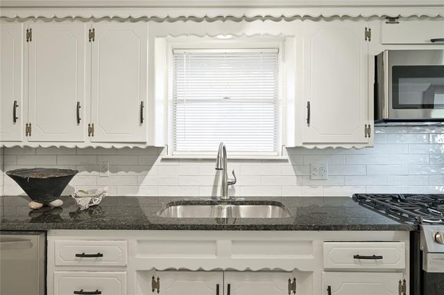 6204 S McKinley Avenue, Oklahoma City, OK 73139