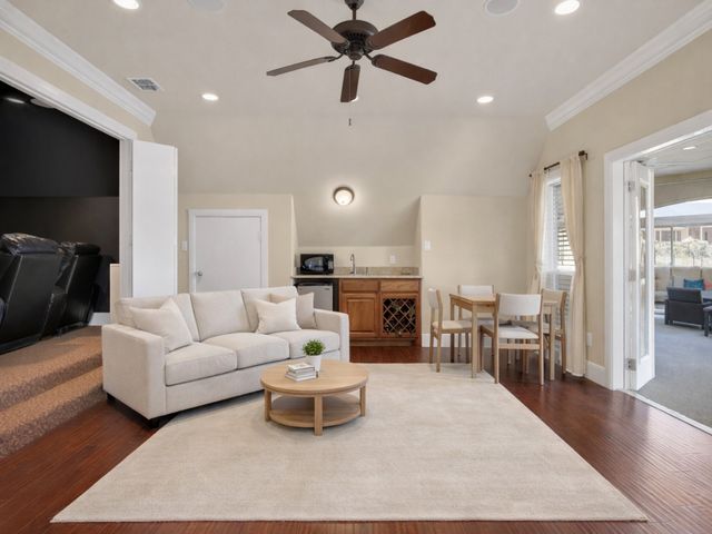 3072 Rosebud Court, Grand Prairie, TX 75104