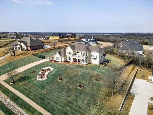 3072 Rosebud Court, Grand Prairie, TX 75104