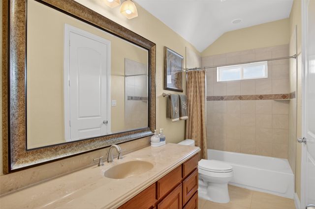 3072 Rosebud Court, Grand Prairie, TX 75104