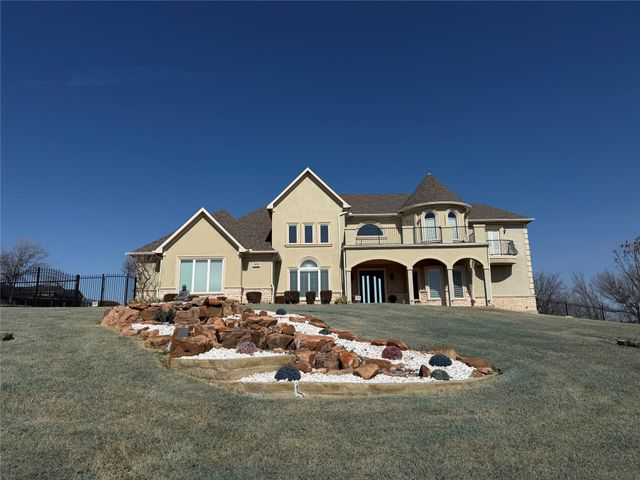 3072 Rosebud Court, Grand Prairie, TX 75104