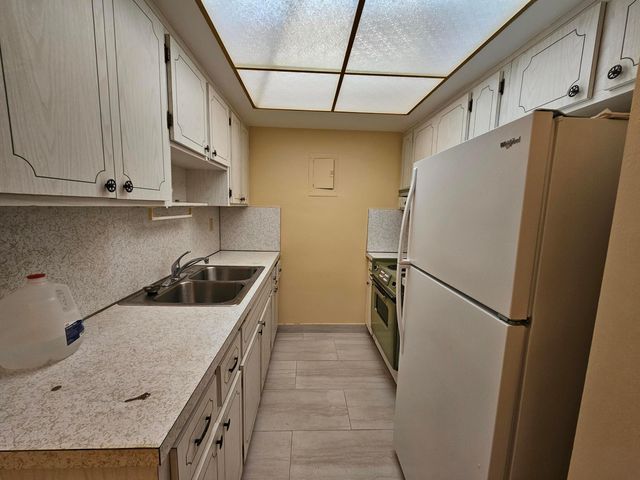 1901 NE 29th Street 2, Lighthouse Point, FL 33064