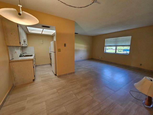 1901 NE 29th Street 2, Lighthouse Point, FL 33064