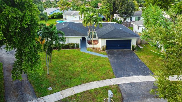7841 NW 46 Street, Lauderhill, FL 33351