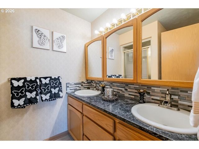 2935 CEDARWOOD Ct Se, Albany, OR 97322