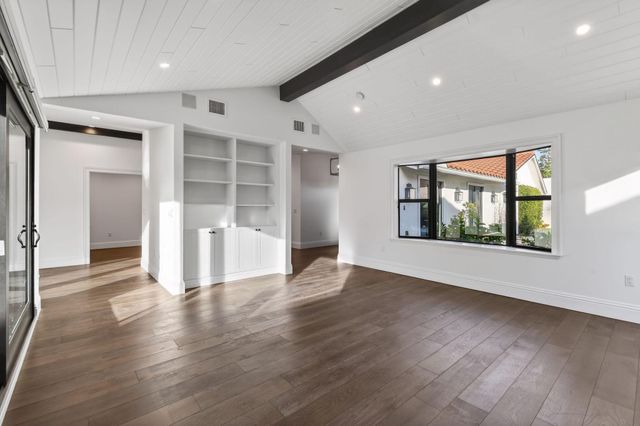 105 W Tarpon Lane, Jupiter, FL 33477